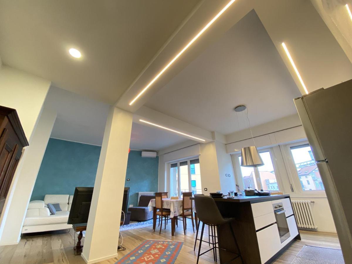 Stylish Apartment In Como Downtown Exterior foto